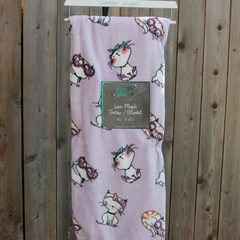 Wonder Studio Cat Blanket NWT